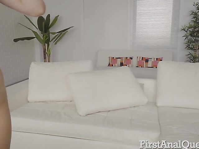 Sexy anal session with pretty Italian babe Silvia Soprano