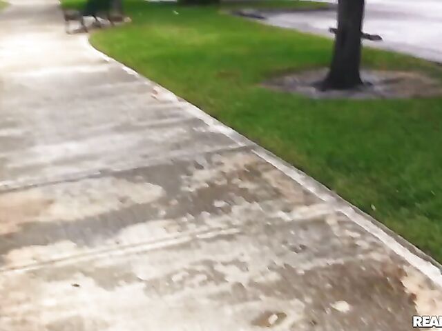 Car sex in a public place with drunk Niki