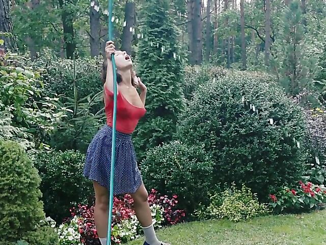 Outdoor solo strip tease in the garden with perfect babe Belka