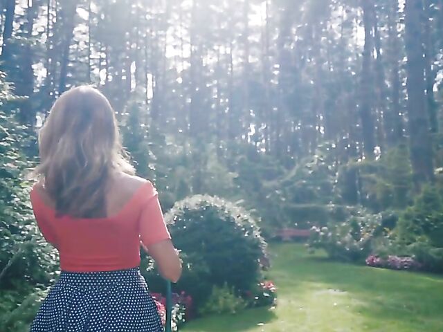 Outdoor solo strip tease in the garden with perfect babe Belka