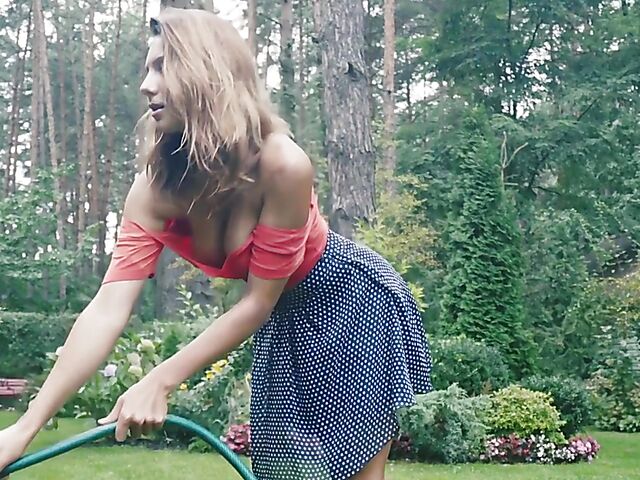 Outdoor solo strip tease in the garden with perfect babe Belka