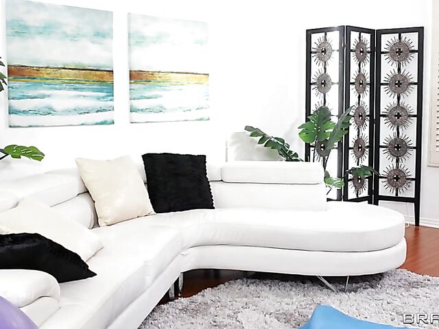 Lil D's crazy workout session with big booty ebony Victoria Cakes