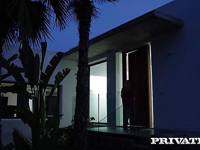 Outdoor yoga sex with pale blonde Chrystal Sinn