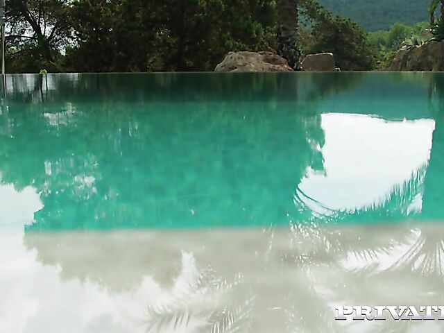 Outdoor yoga sex with pale blonde Chrystal Sinn