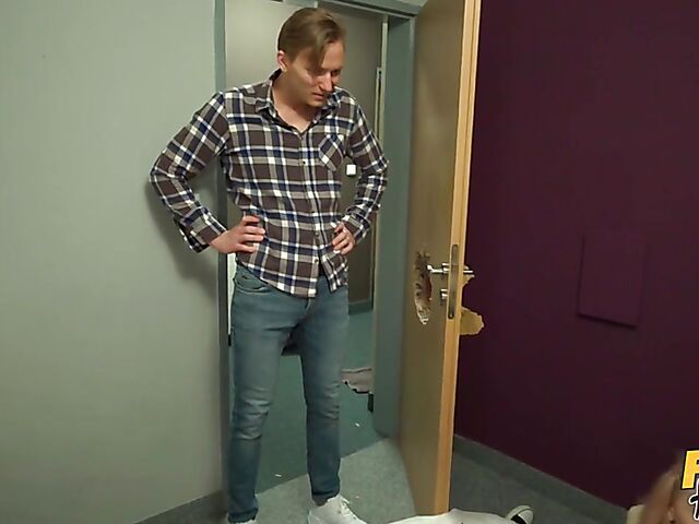 Jenny Wild - Stuck teen threesome with two lucky dudes in the hostel