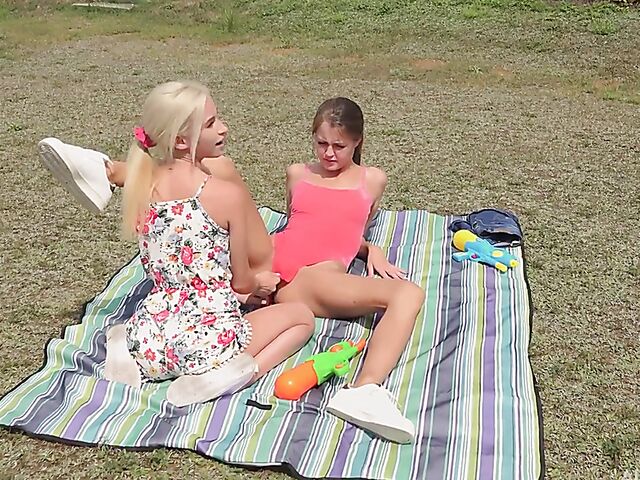 Lesbian outdoor games BTS with skinny girls Cindy Shine and Kiara Cole