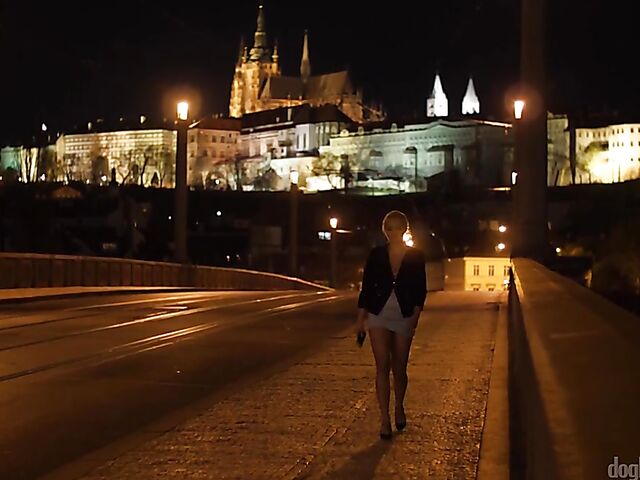 Impressive massage fuck session in the bedroom with juicy blonde Marilyn Sugar