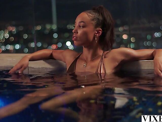 Perfect evening with slim ebony beauty Alexis Tae