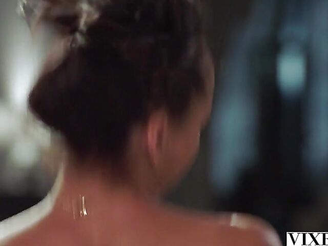 Perfect evening with slim ebony beauty Alexis Tae