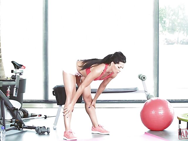 Alexa Tomas - Fitness babe anal with a black guy in the gym