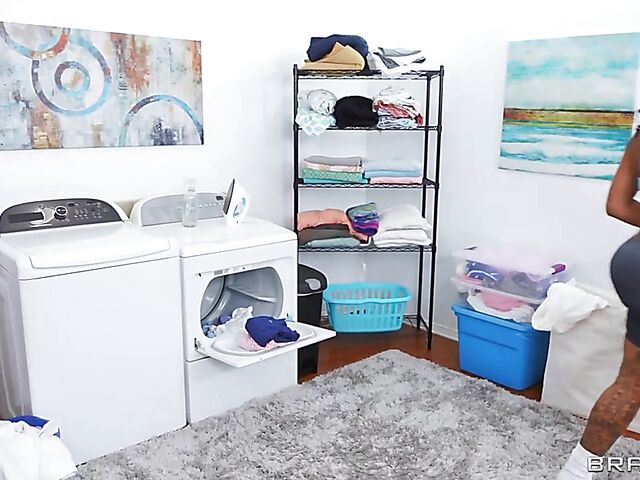 Halle Hayes - Big butt ebony doggystyle fuck with a white guy in the laundry room