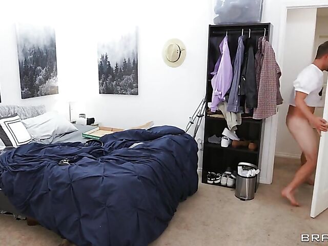 Halle Hayes - Big butt ebony doggystyle fuck with a white guy in the laundry room