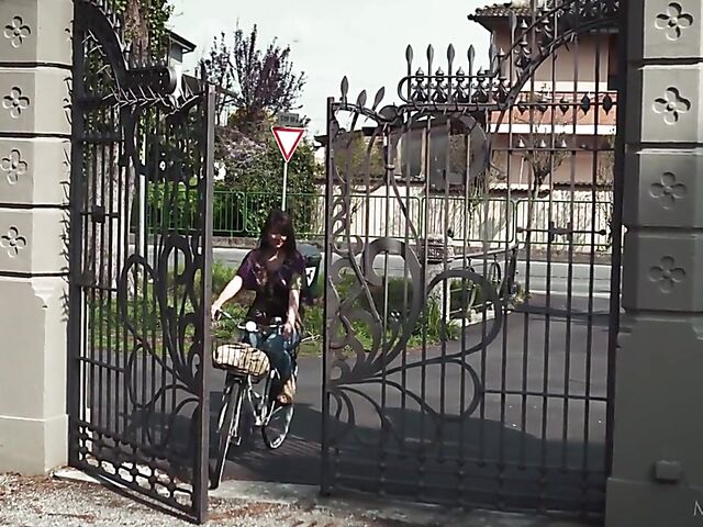 Romantic bike ride and sensual fingering solo with Lorena