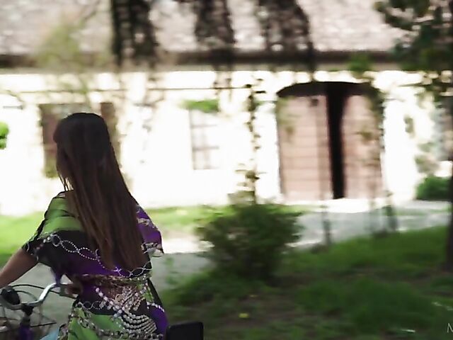 Romantic bike ride and sensual fingering solo with Lorena