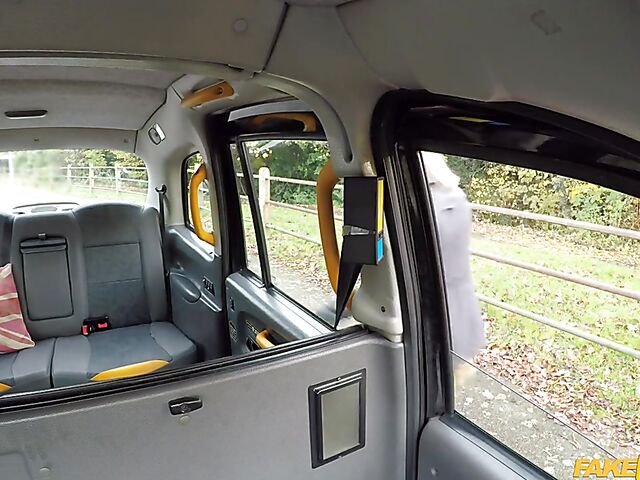 Taxi backseat fuck and rimming with slut in boots Red August