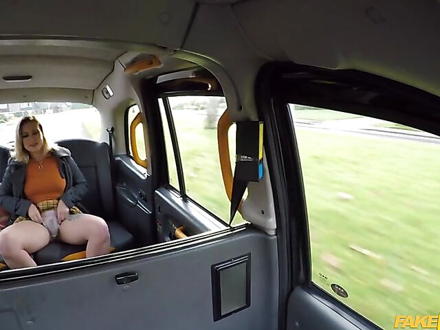 Taxi backseat fuck and rimming with slut in boots Red August