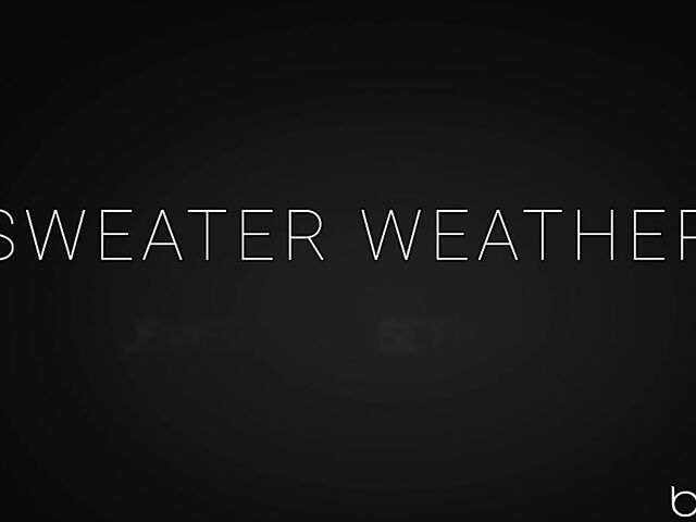 Blue hair girl in knee highs Jewelz Blu gets shagged in bed