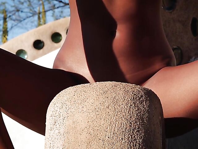 Indonesian babe Putri Cinta shows off her perfect body