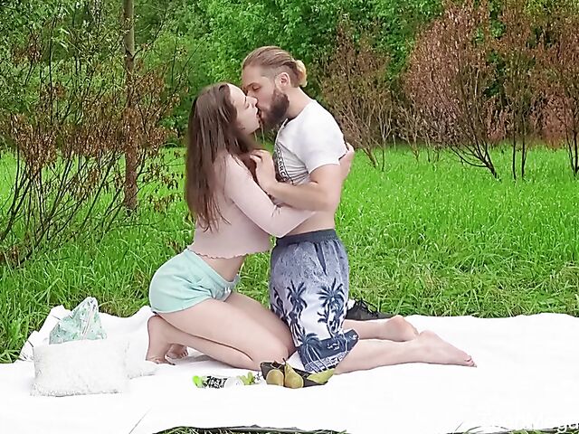 Alice Kingsly - Romantic couple outdoor sex