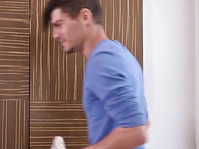 Morning shower and hot sex with Hungarian babe Frederica Fierce