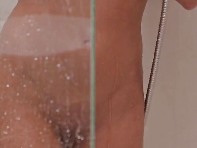 Morning shower and hot sex with Hungarian babe Frederica Fierce