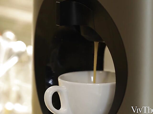 Lesbian pussy licking in the bedroom with Ophelia Dust and Shona River