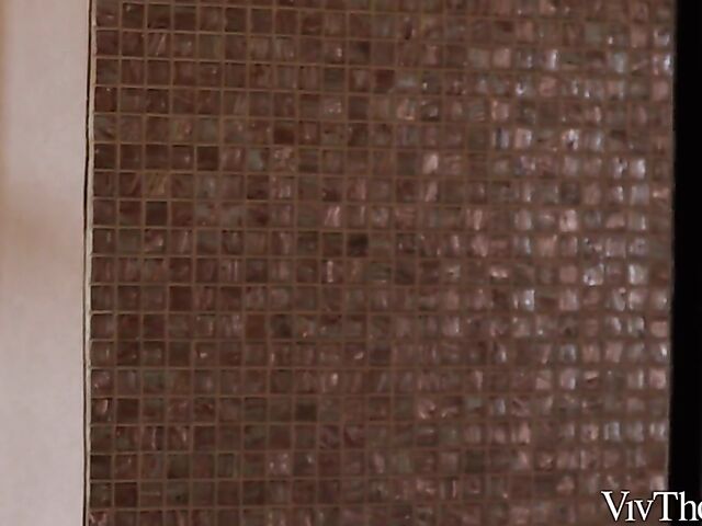 Lesbian pussy licking in the bedroom with Ophelia Dust and Shona River