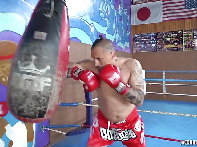 Polly Pons - Petite Thai anal in the ring after boxing workout