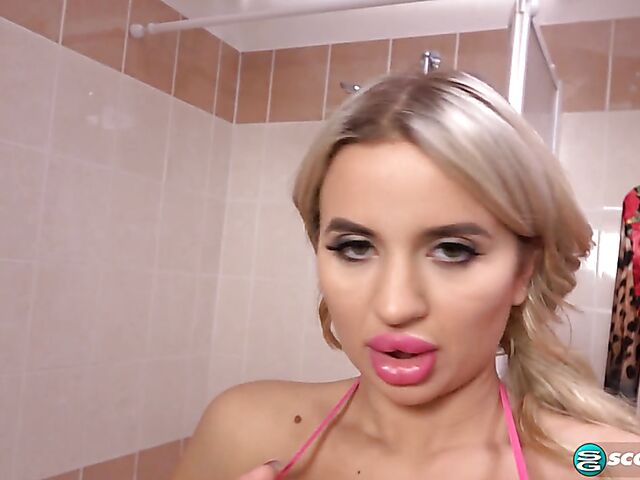 Jessica Bunnington - Big boobs shower solo with a toy