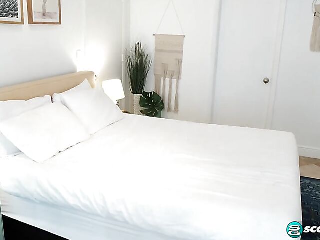 Kailani Kai's mature huge tits for a lucky dude