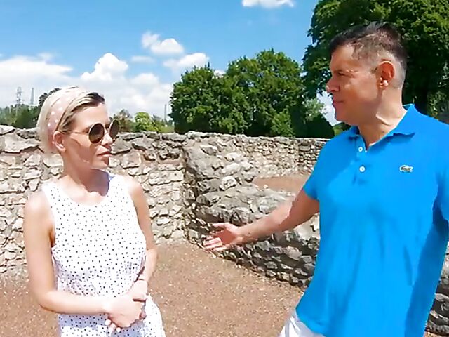 Subil Arch - Cute petite MILF POV banged