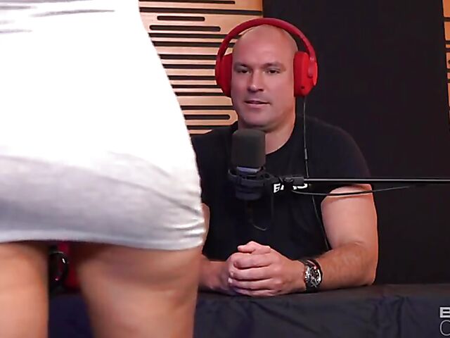 Lilith Morningstar - MILF pornstar interview podcast with self rope bondage and live fuck