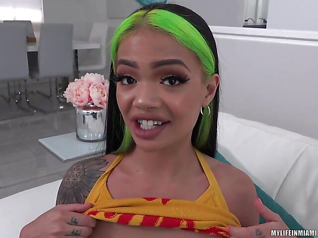 Paisley Paige - POV fucking in Miami with an exotic green-haired chick