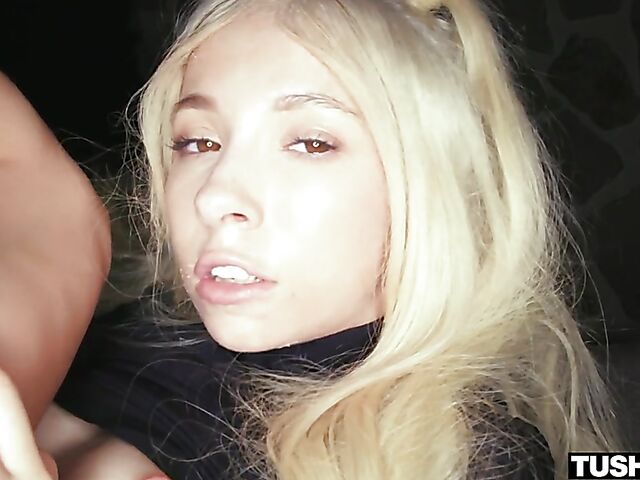 Anal petite slut Kenzie Reeves loves it big