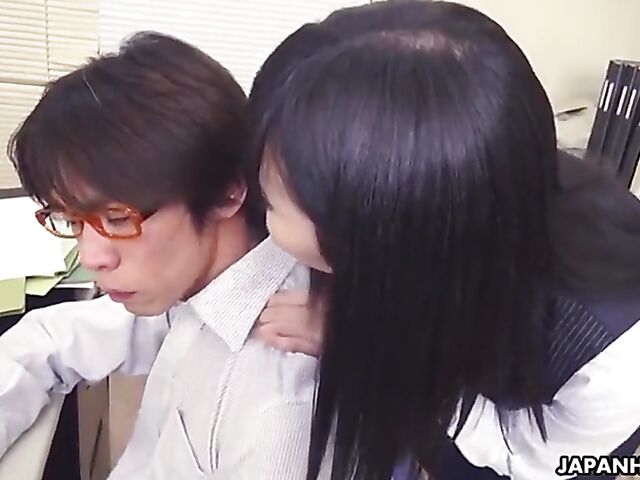 Japanese secretary Yui Watanabe gets fingered and fucked in the office