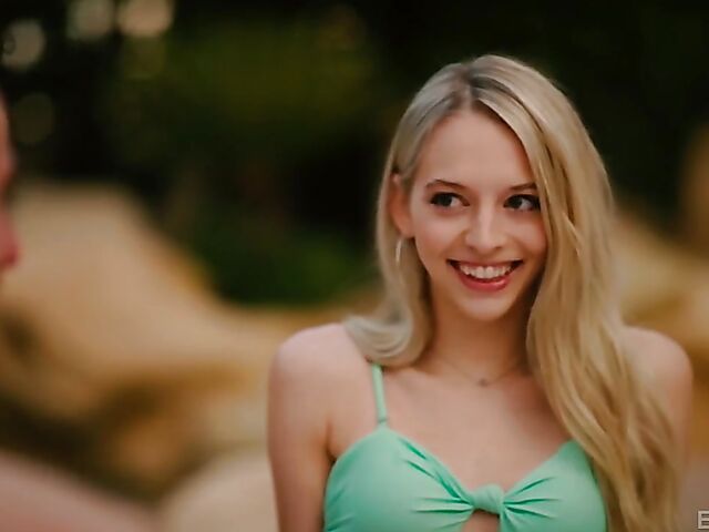 Skinny blonde Lily Larimar can't play golf but can fuck