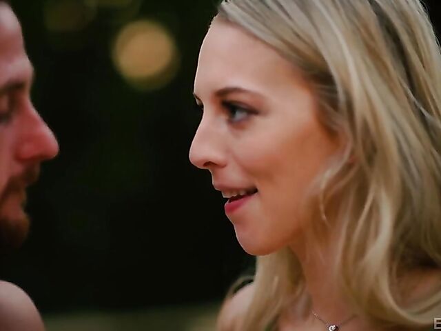 Skinny blonde Lily Larimar can't play golf but can fuck