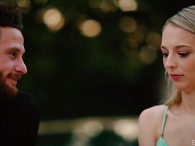 Skinny blonde Lily Larimar can't play golf but can fuck