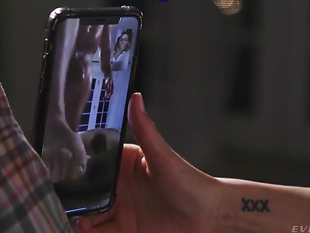 Kinky Rocco Siffredi anal fucks two fashionistas Emma Hix and Naomi Swann