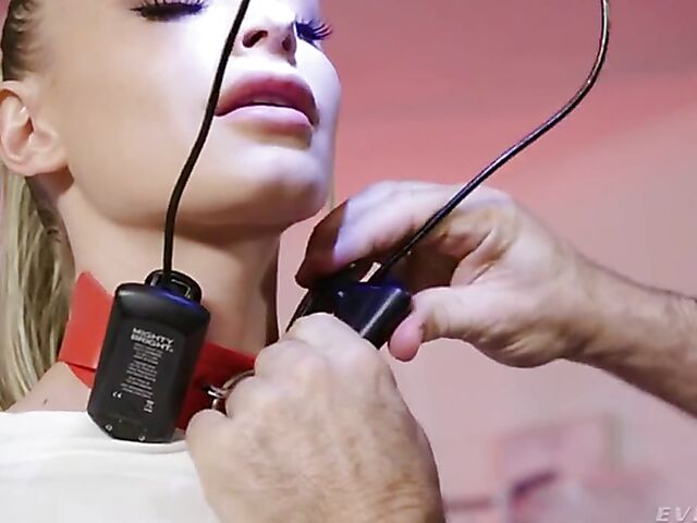 Kinky Rocco Siffredi anal fucks two fashionistas Emma Hix and Naomi Swann