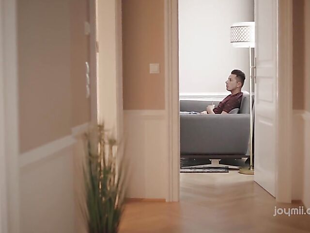 Hot sex with horny Julia Rain in her bedroom