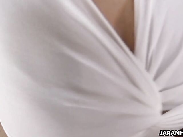 Big tits Japanese MILF beauty Reiko Kobayakawa gives head to her neighbor