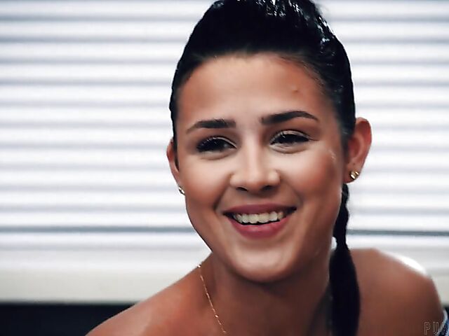 Naive Kylie Rocket and aunt Katie Morgan team up for a truly hot threesome