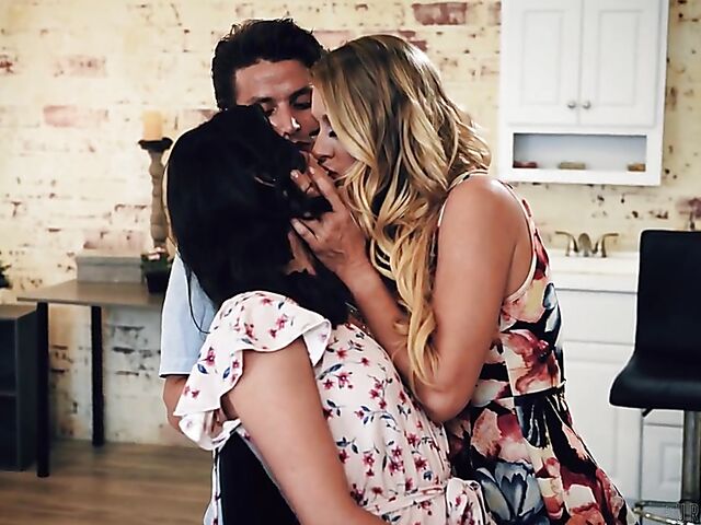 Naive Kylie Rocket and aunt Katie Morgan team up for a truly hot threesome