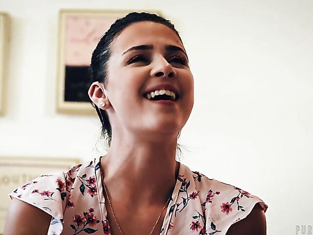 Naive Kylie Rocket and aunt Katie Morgan team up for a truly hot threesome