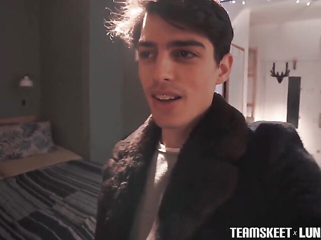 James' Asian girlfriend Luna X gets banged from behind in Budapest