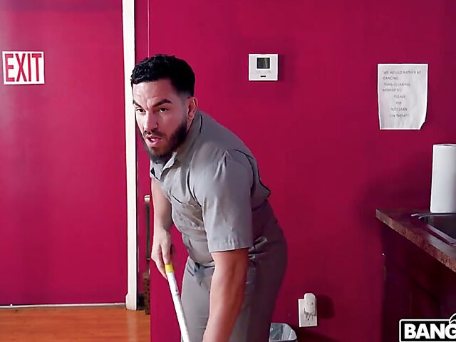 Twerk fuck with thick ass babe Kelsie Monroe