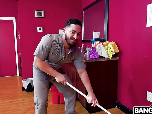 Twerk fuck with thick ass babe Kelsie Monroe