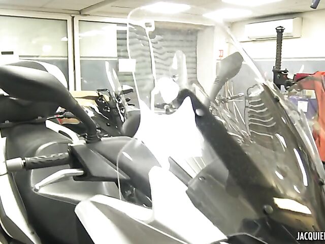 French skinny MILF anal with a mechanic in the garage featuring Justine
