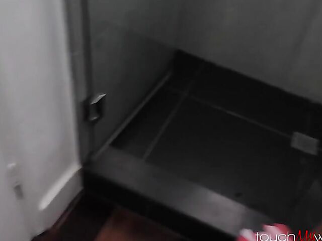 Bathroom fuck video with smoking hot cheerleader Jordan Maxx